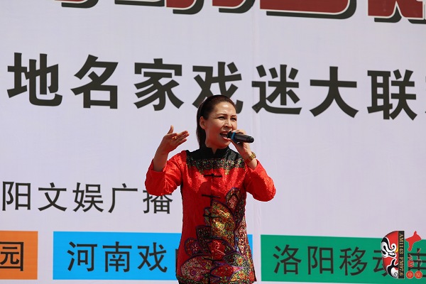 洛陽(yáng)市曲劇院國(guó)家一級(jí)演員朱雪娟演唱曲劇《白蛇傳》選段