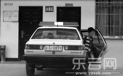 網(wǎng)友舉報(bào)云南紅河州森林公安警車私用。