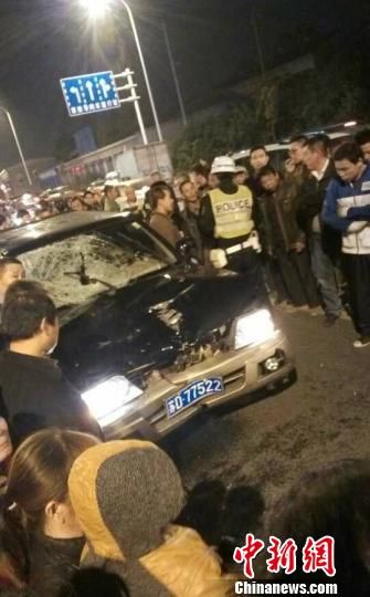 常州城管執(zhí)法車撞死學(xué)生 交警稱肇事人未逃逸(圖)