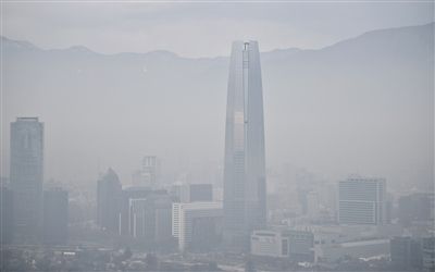 21日，智利首都圣地亞哥被霧霾籠罩。