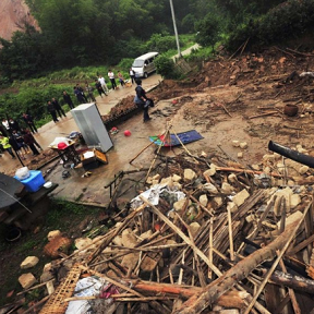 長沙暴雨致山體滑坡