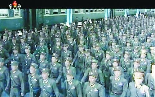 約2萬名朝鮮朝鮮人民軍基層軍官近日陸續(xù)抵達平壤，準備出席軍方大會。