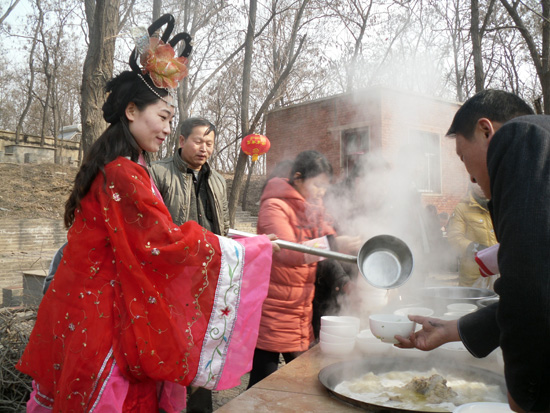 春滿商都逛廟會(huì) 龍馬精神過(guò)大年