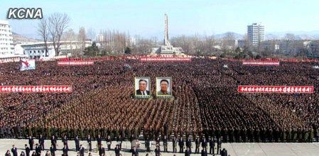 朝鮮民眾稱，朝鮮軍民“將在任意時(shí)期、對(duì)任意對(duì)象隨意實(shí)施無(wú)止境的正義打擊，一定實(shí)現(xiàn)民族的夙愿祖國(guó)統(tǒng)一大業(yè)”。