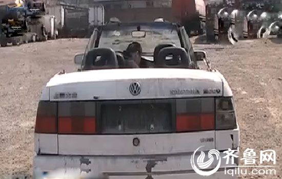 報(bào)廢轎車被改裝成敞篷跑車