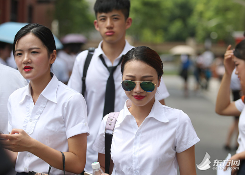 上海千名俊男靚女應(yīng)聘空乘