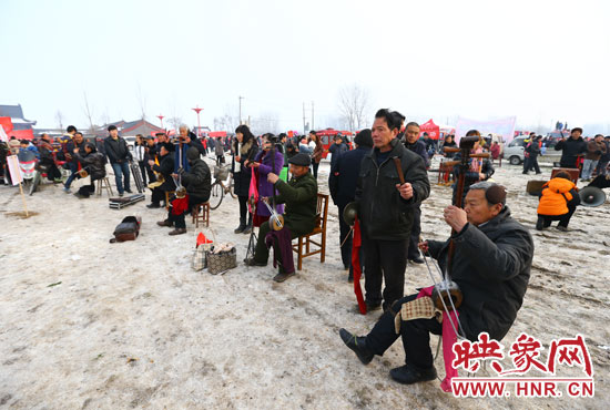 第九屆寶豐馬街書(shū)會(huì)精彩開(kāi)鑼 1500余名民間藝人獻(xiàn)藝