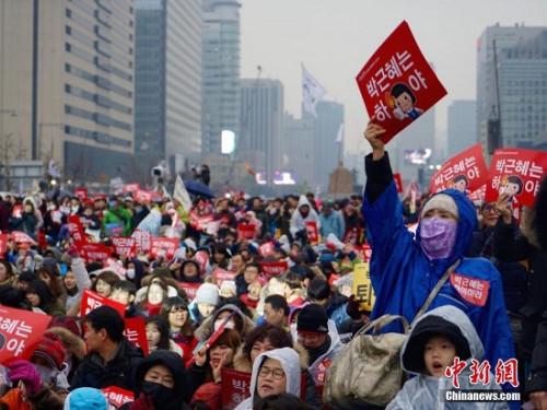 11月26日，韓國爆發(fā)“親信干政”事件后第五輪大規(guī)模集會。